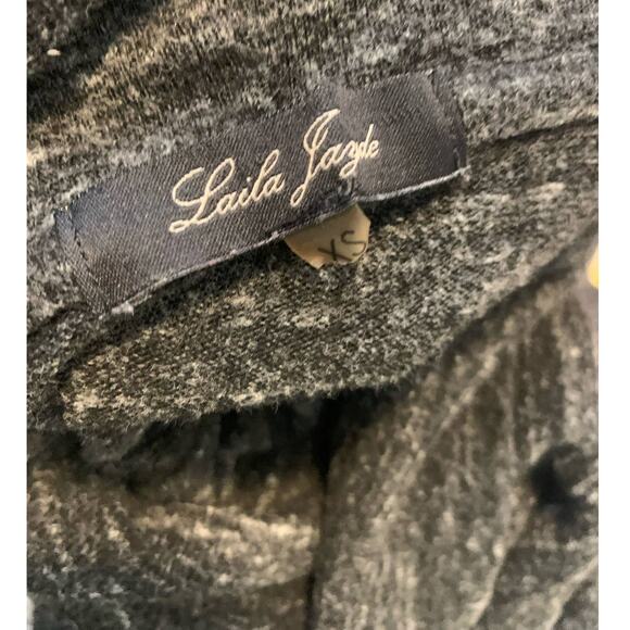 Laila Jayde Gray Turtle Neck Sweater Size XS - Picture 3 of 10